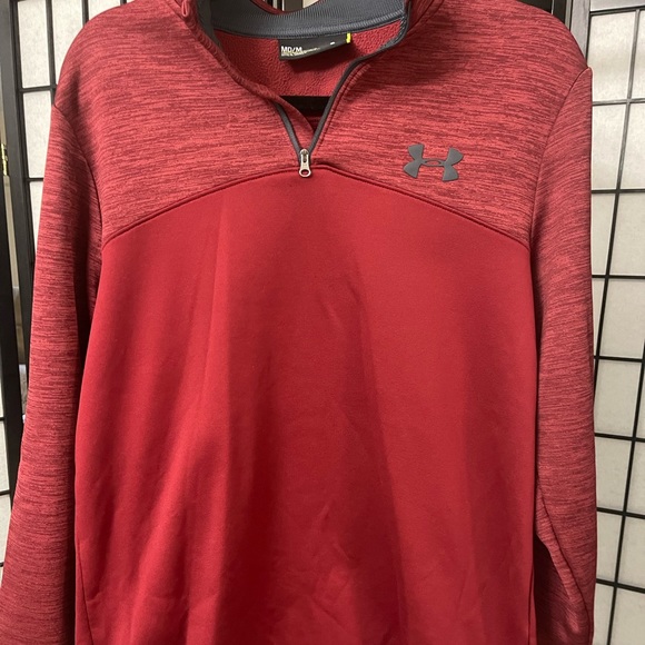 UNDER ARMOUR 1/4 ZIP PULLOVER - Picture 2 of 5